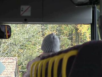 Popp Sylvie aus Ansbach - Public Facial Cumshot in a bus